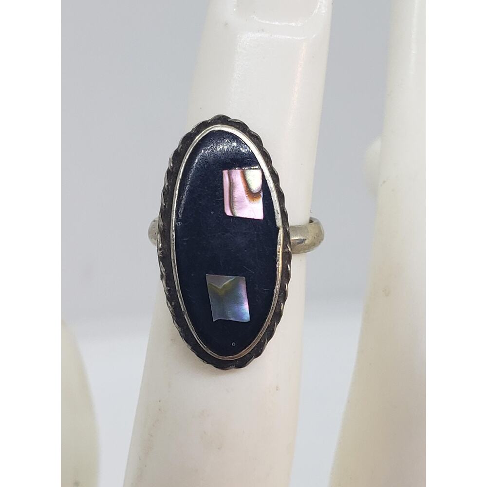Vintage Native Alpaca Silver Oval Black Inlay Abalone Shell Ring sz 3.25